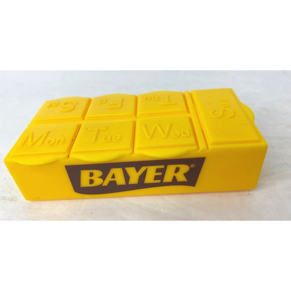 BAYER ASPIRIN PLASTIC Weekly Pill  CONTAINER Vintage 3” X 1.5”